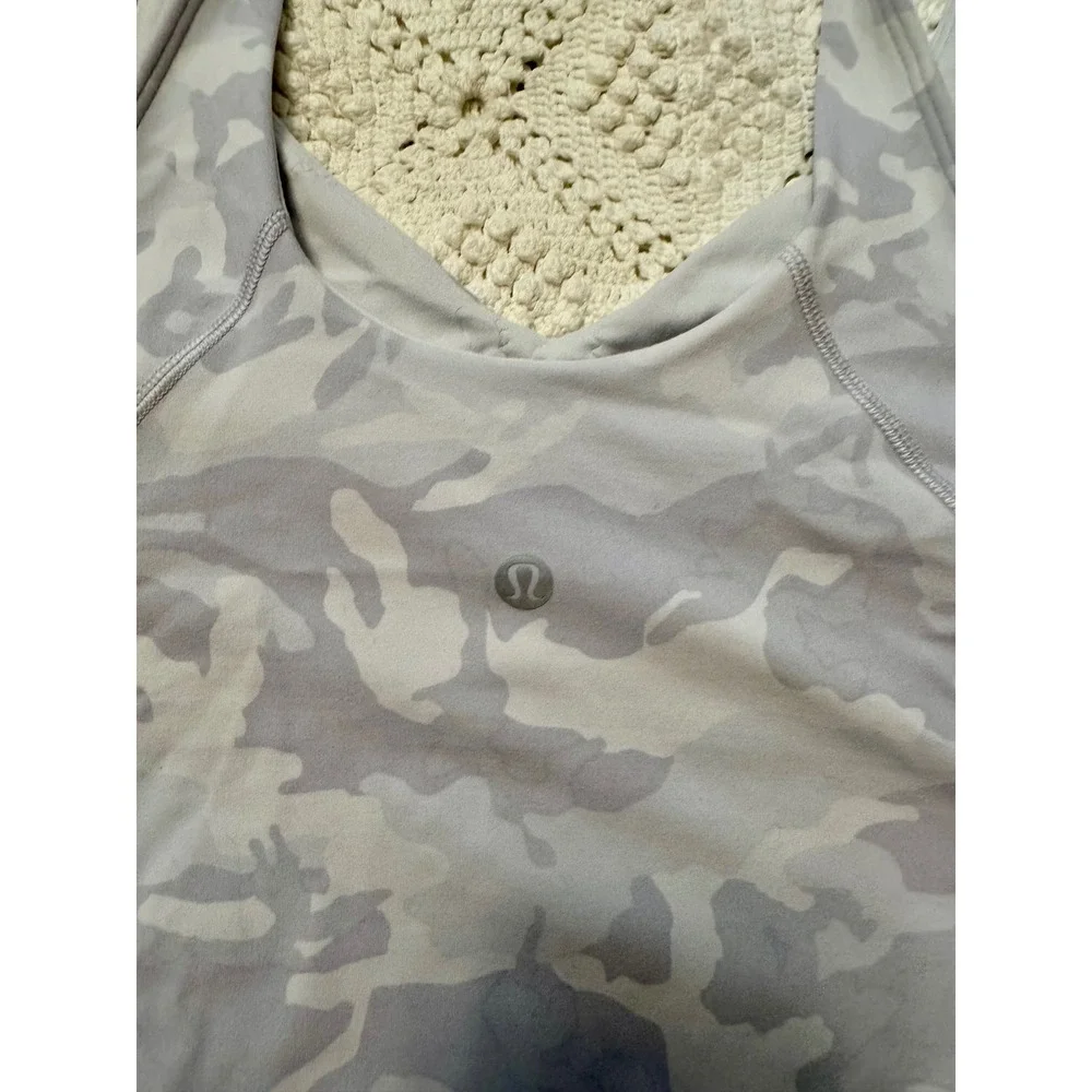 Lululemon Align Tank Top Heritage 365 Camo Grey White Size 10 Cropped Yoga Shirt
